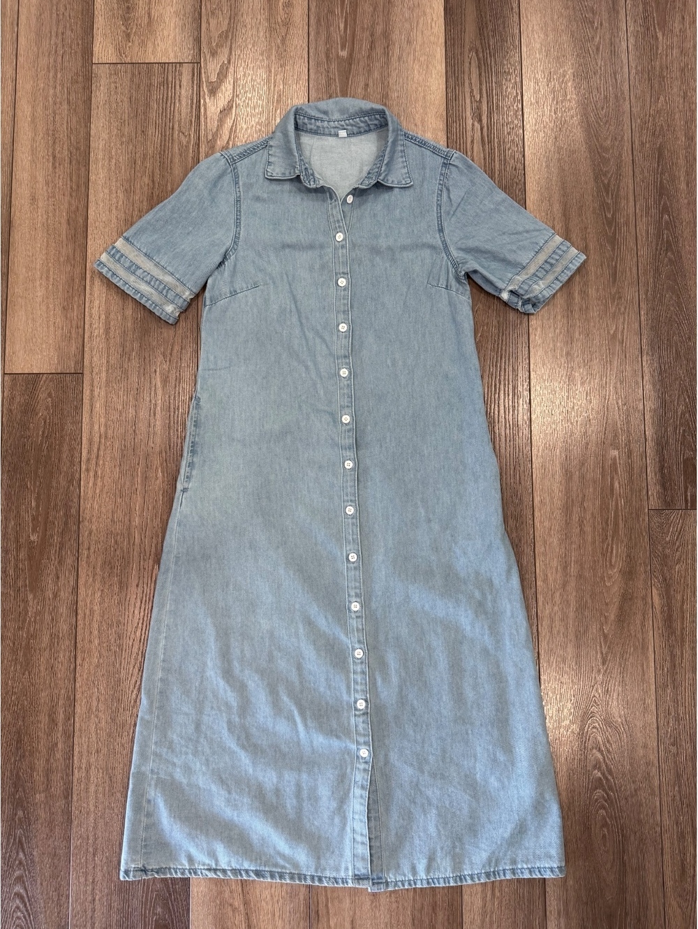 Light Blue Denim Button-Up Midi Dress with Short Sleeves